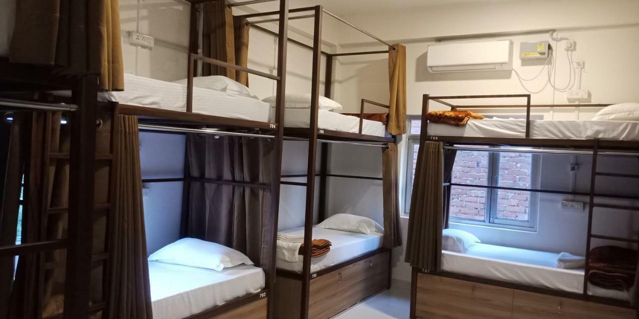 Banaras Hostel Kakarmatha Экстерьер фото